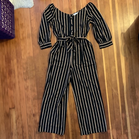 Beautiful fancy jumpsuit. Kinda business chic. M - Picture 2 of 5